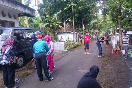 Kerja Bakti Dusun Wonotingal Daram Rangka Mengikuti Lomba Tingkat Kabupaten