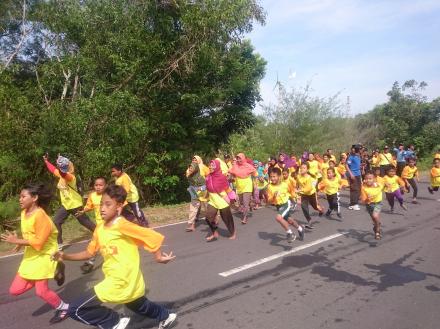 Simulasi Bencana Tsunami Run di Pantai Baru Desa Poncosari