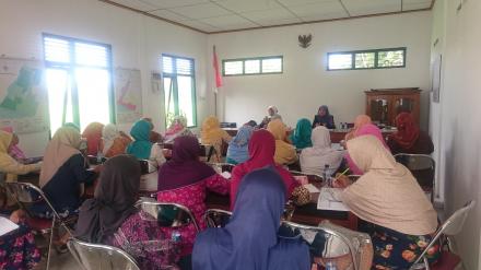 Pertemuan PPKBD Desa Poncosari 