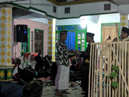 Penyerahan Dukuh Karang kepada Warga Masyarakat