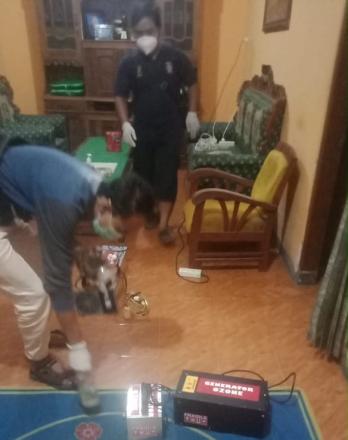 Pengozonan Rumah Warga Yang Diduga Terpapar Virus