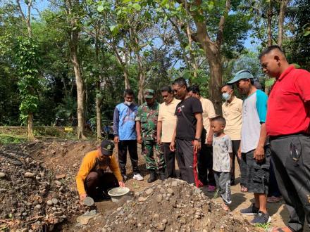 Peletakan Batu Pertama Pembangunan Pendopo Deswita Babakan