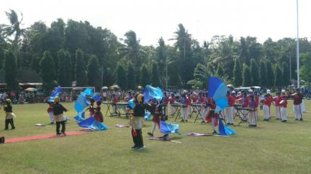 Marching Band SD Bendo Turut Meriahkan HUT RI Ke 77