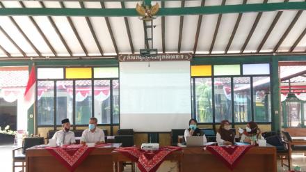 Pertemuan Desa Siaga, Bidan Desa Tegaskan Kegiatan Posyandu