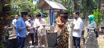 Ziarah Kubur Peringatan Hari Jadi kalurahan Poncosari