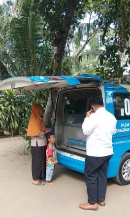 Pembayaran Pajak PBB Melalui Mobil Pajak Keliling Di Dusun Gunturgeni