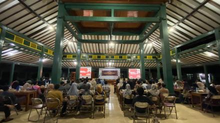 Upayakan Kelancaran Pilkada, Anggota KPPS Poncosari Ikuti Giat Bimbingan Teknis