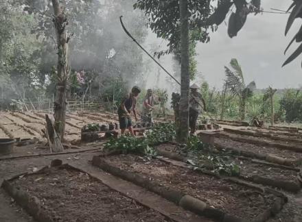 Kerja Bakti KWT Bismo Indah Talkondo