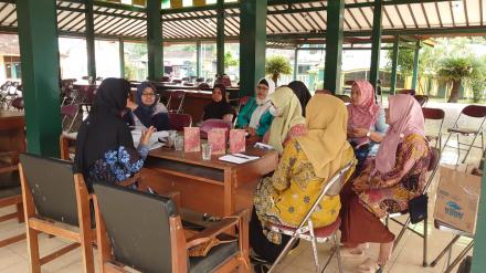Pertemuan PKK Kalurahan Poncosari Bulan Juni