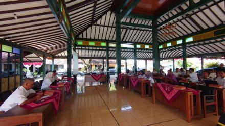 Pertemuan Kampung Nelayan Merah Putih