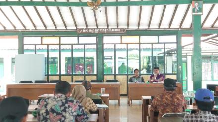 Sampaikan Berbagai Informasi Melalui Rapat Koordinasi