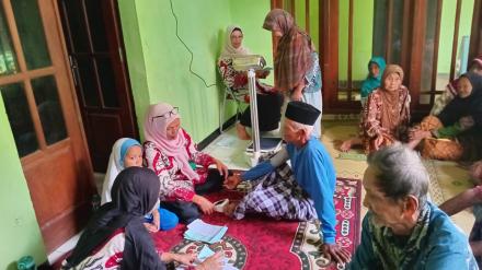 Giat Posyandu Dusun Kukap, Upayakan Monitoring Kesehatan Balita Dan Lansia