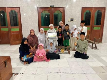 Mahasiswa KKN Untidar Mengajar Ngaji dan Mengisi Materi di TPA
