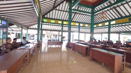 Rapat Koordinasi Pamong Kalurahan Poncosar