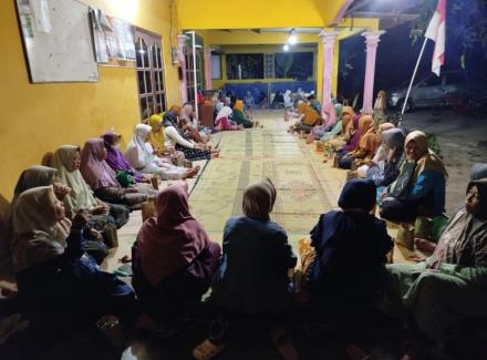 Merajut Silaturahmi dan Keimanan, Ibu-Ibu Dusun Kuwaru Gelar Yasinan Rutin